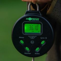 KORDA DIGITAL SCALE 132 LB / 60 KG